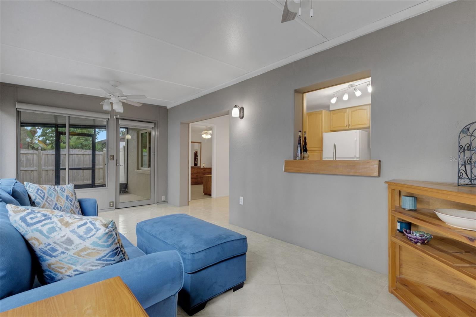 LAKE SARASOTA - Residential