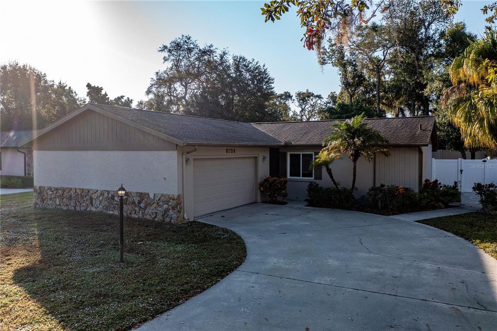 Photo of 6724 Jarvis Road, Sarasota, FL 34241 (MLS # A4676983)
