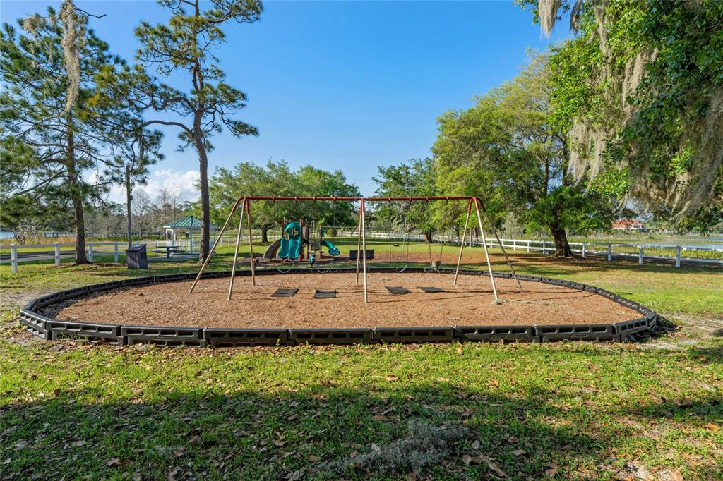 SEMINOLE WOODS 5 AC DEV - Residential
