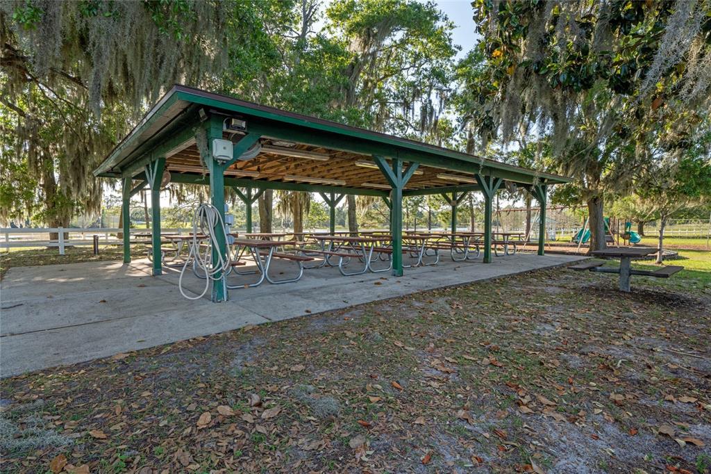 SEMINOLE WOODS 5 AC DEV - Residential