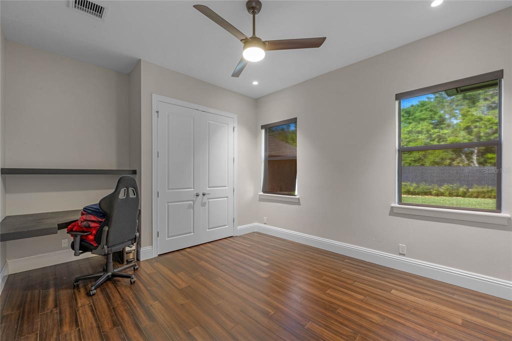 SEMINOLE WOODS 5 AC DEV - Residential