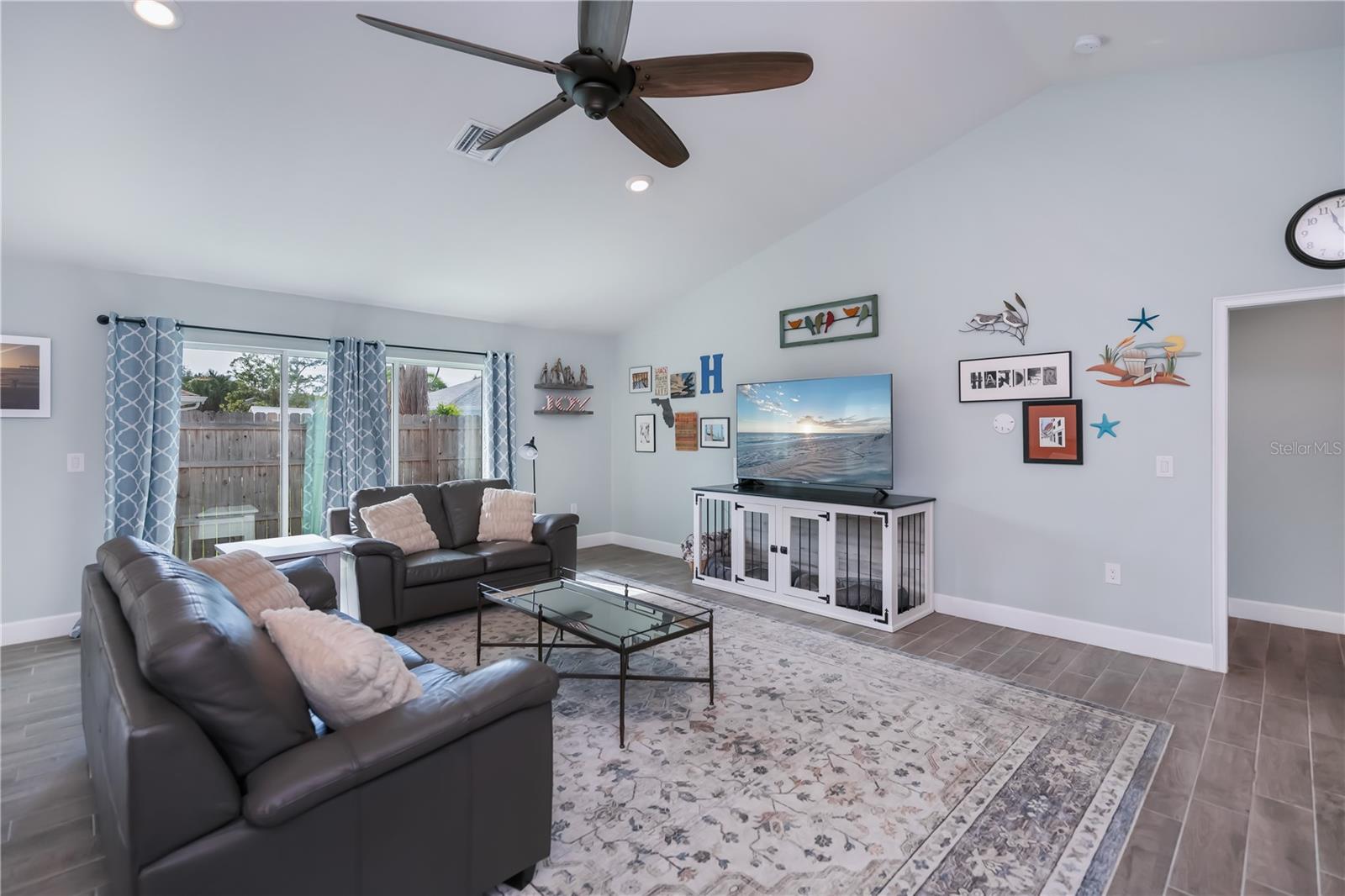 SOUTH VENICE - Residential