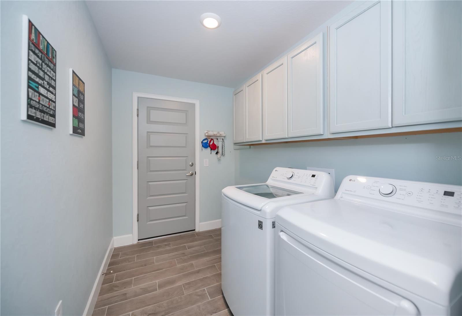 SOUTH VENICE - Residential