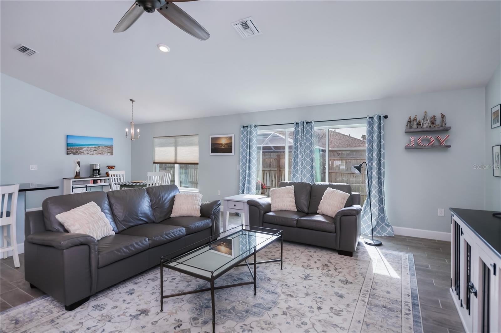 SOUTH VENICE - Residential