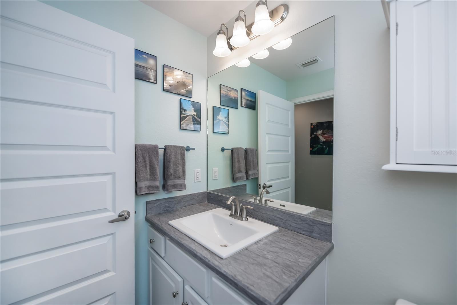 SOUTH VENICE - Residential