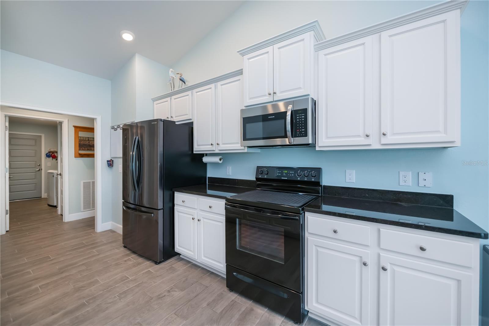 SOUTH VENICE - Residential