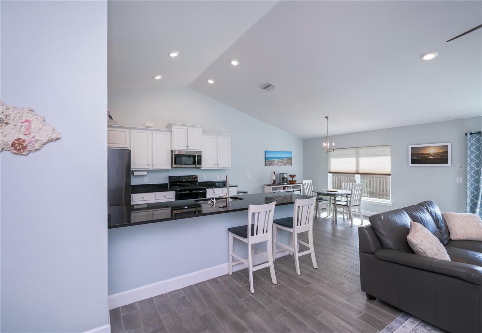 SOUTH VENICE - Residential