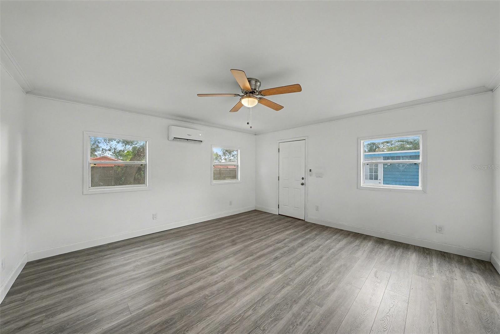 SUNSET GARDENS - Residential