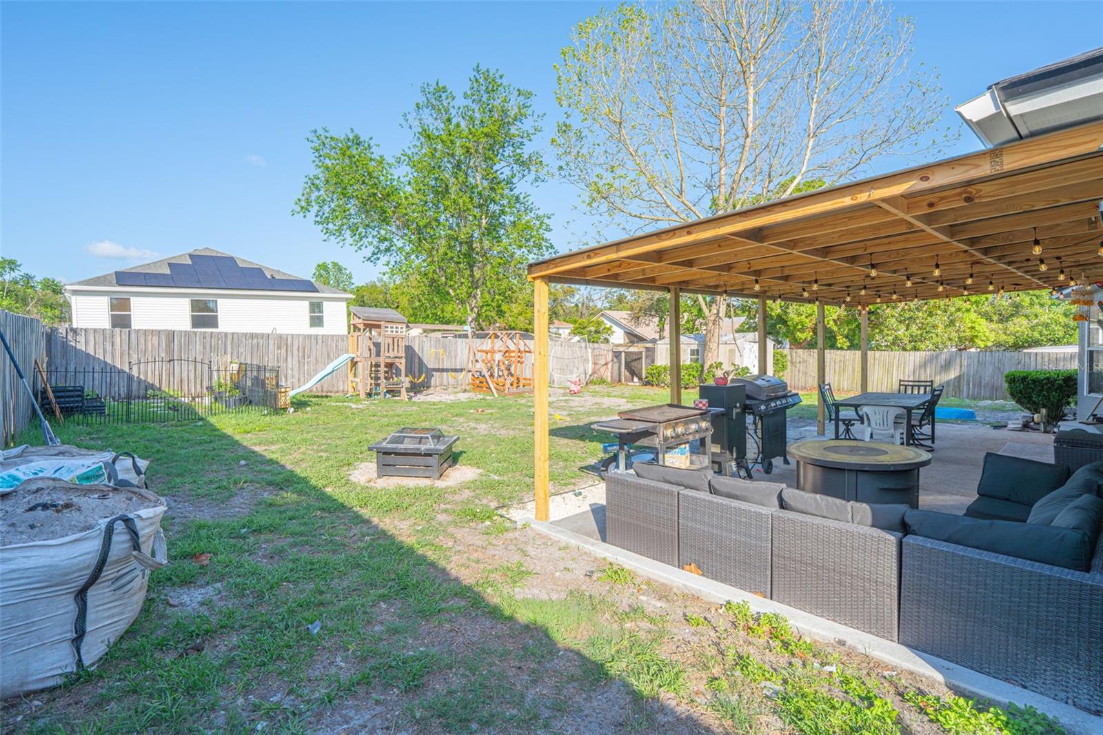 DELTONA LAKES UNIT 04 - Residential