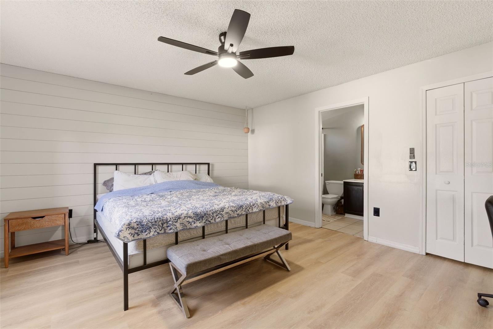 DELTONA LAKES UNIT 04 - Residential