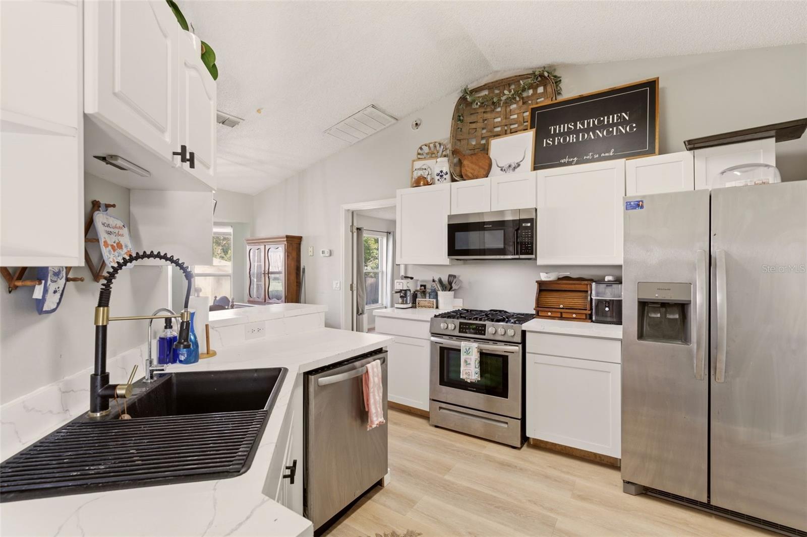 DELTONA LAKES UNIT 04 - Residential