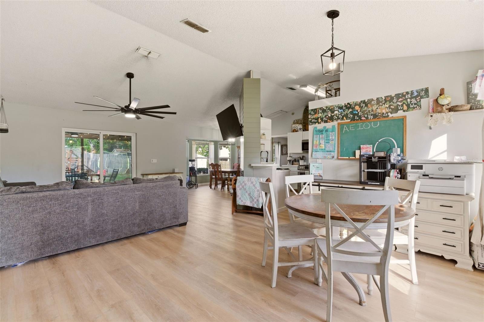 DELTONA LAKES UNIT 04 - Residential