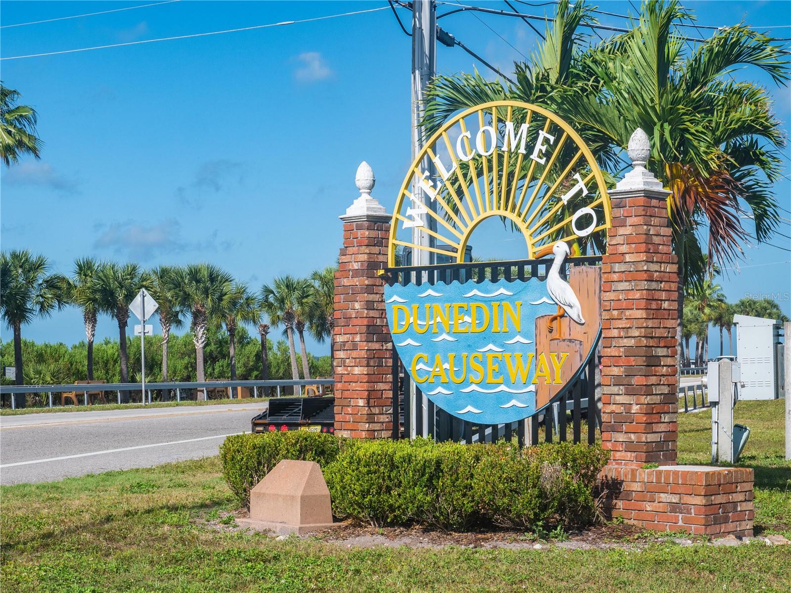 DUNEDIN TOWN OF - Residential