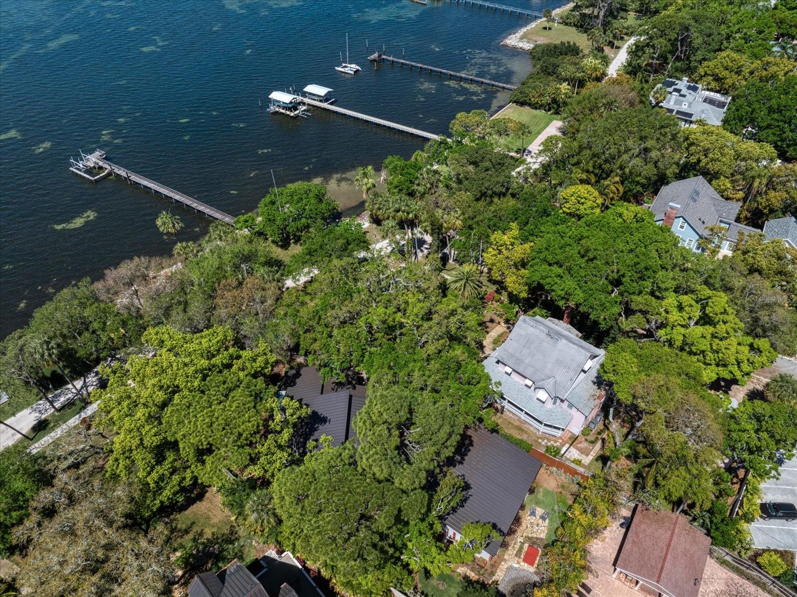 DUNEDIN TOWN OF - Residential