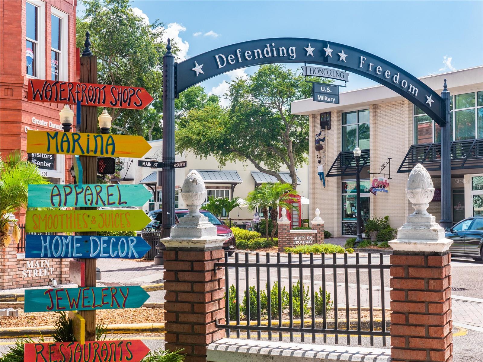 DUNEDIN TOWN OF - Residential