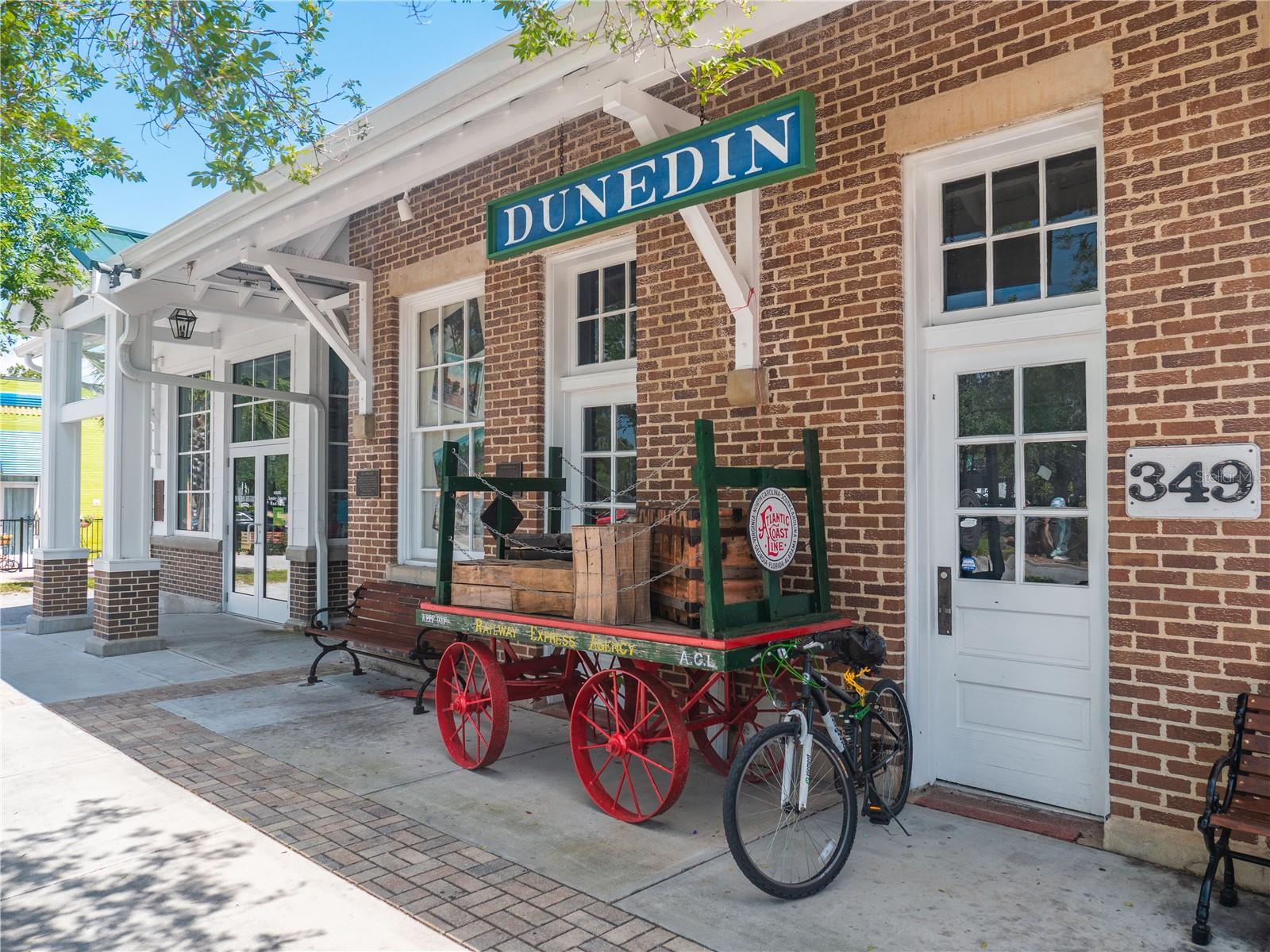 DUNEDIN TOWN OF - Residential