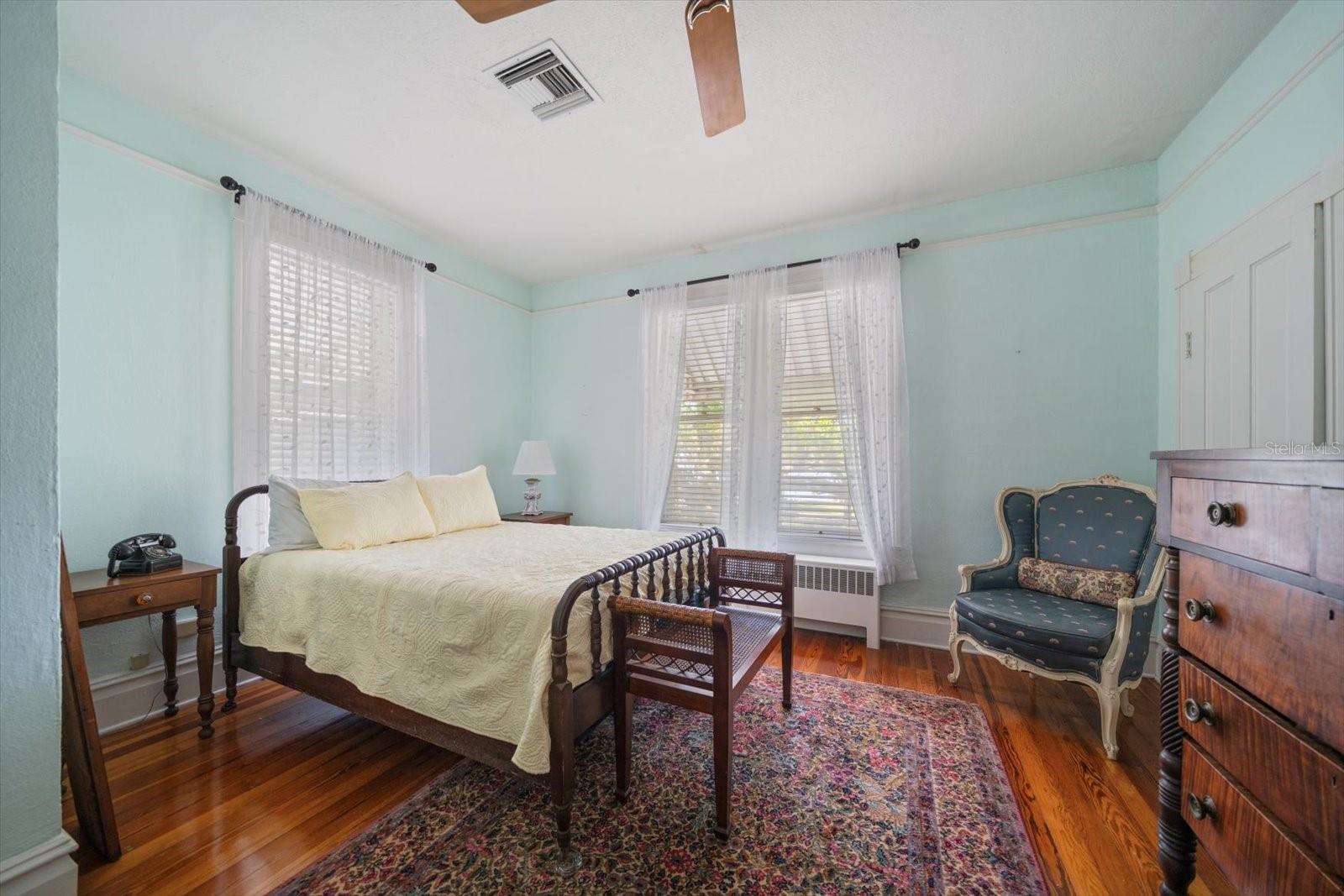 DUNEDIN TOWN OF - Residential