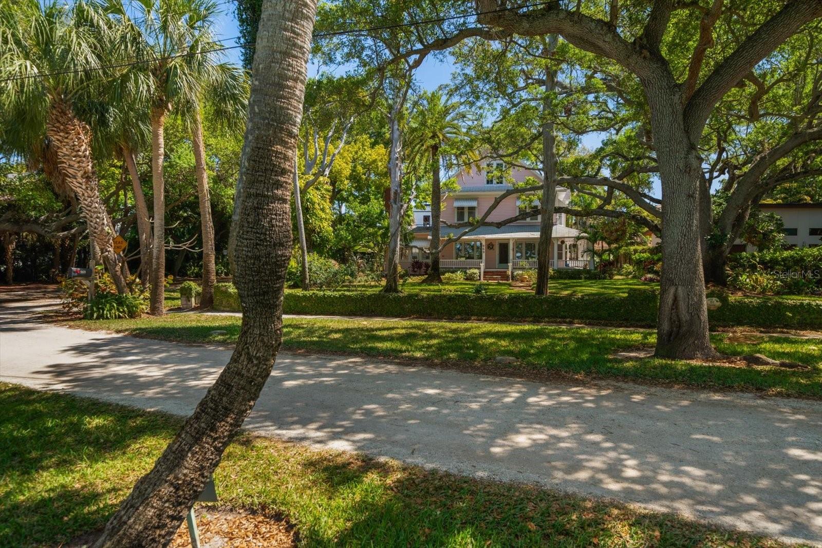 DUNEDIN TOWN OF - Residential