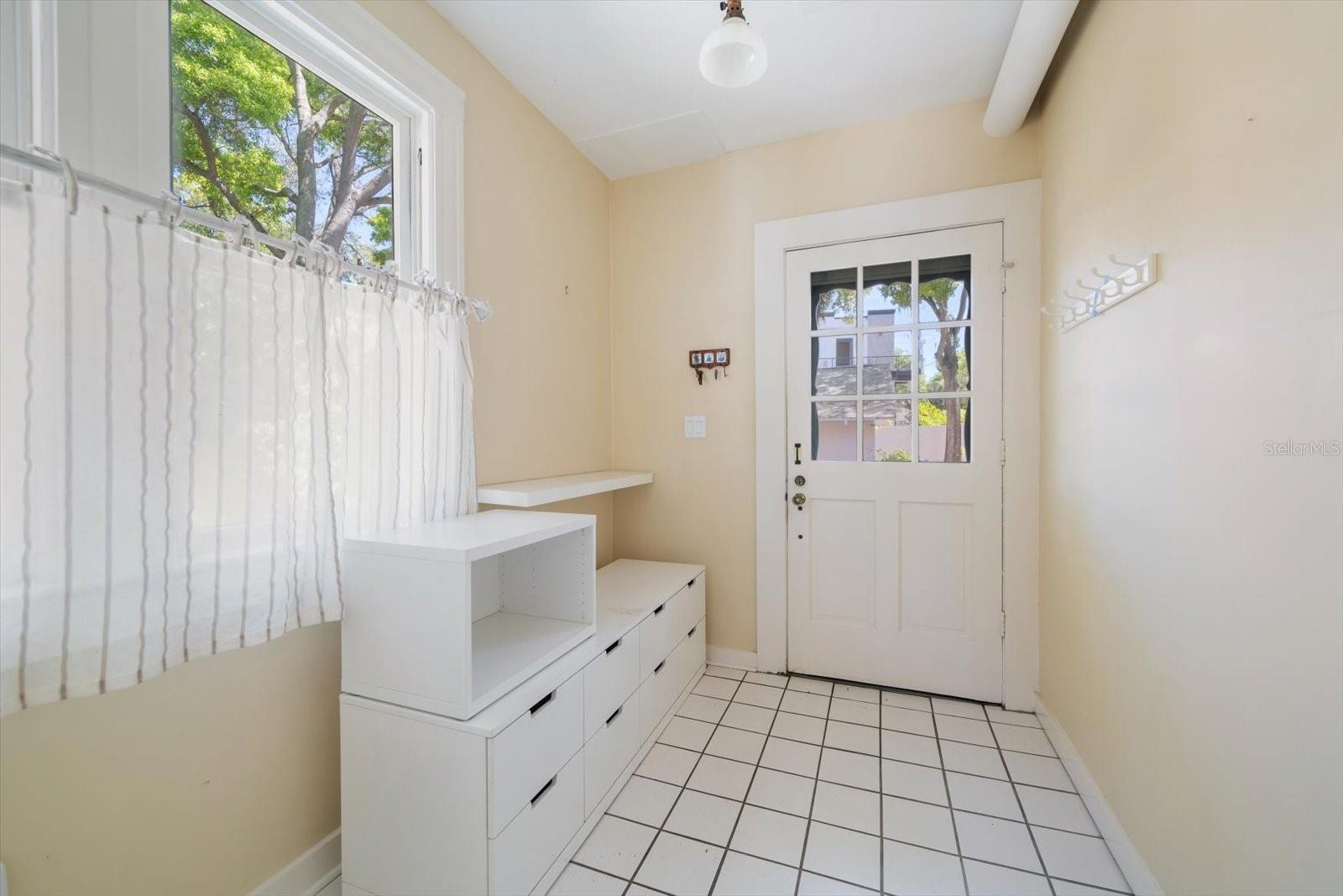 DUNEDIN TOWN OF - Residential