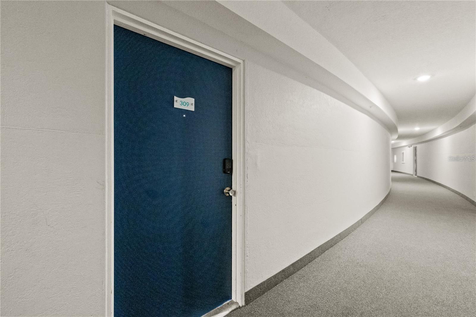 WAVE THE CONDO - Residential Lease