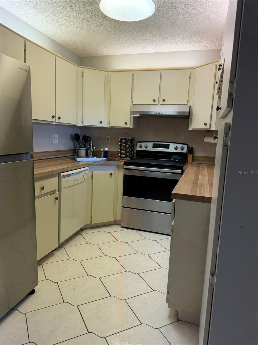 PINE RIDGE AT PALM HARBOR - Residential