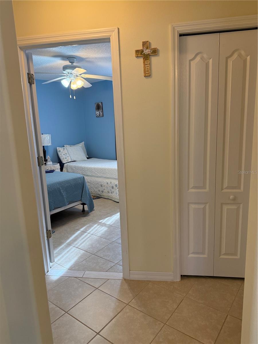 FOREST GROVE BUS CENTER - Residential Lease