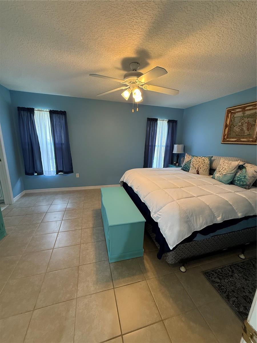 FOREST GROVE BUS CENTER - Residential Lease