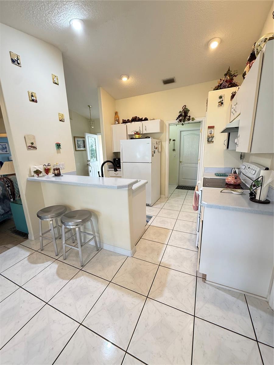 FOREST GROVE BUS CENTER - Residential Lease