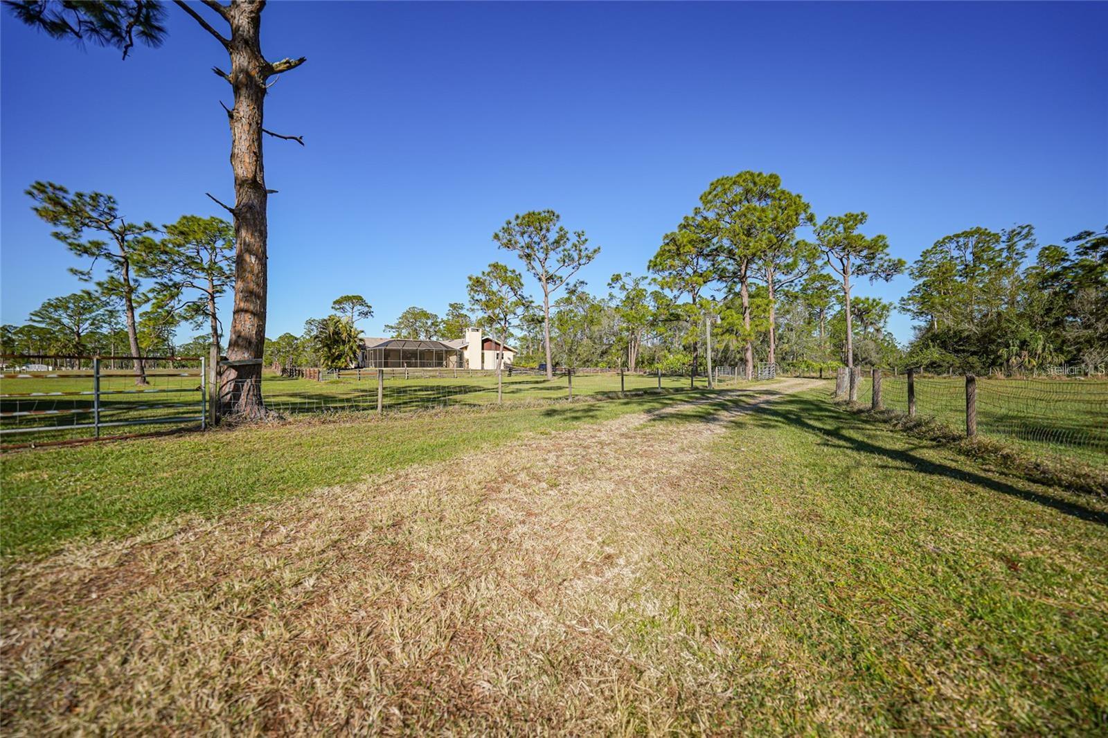 PRAIRIE CREEK PARK - Residential