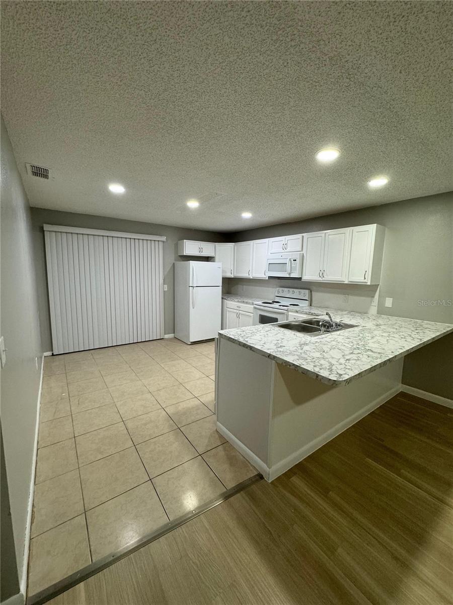 2526 ELM AVE