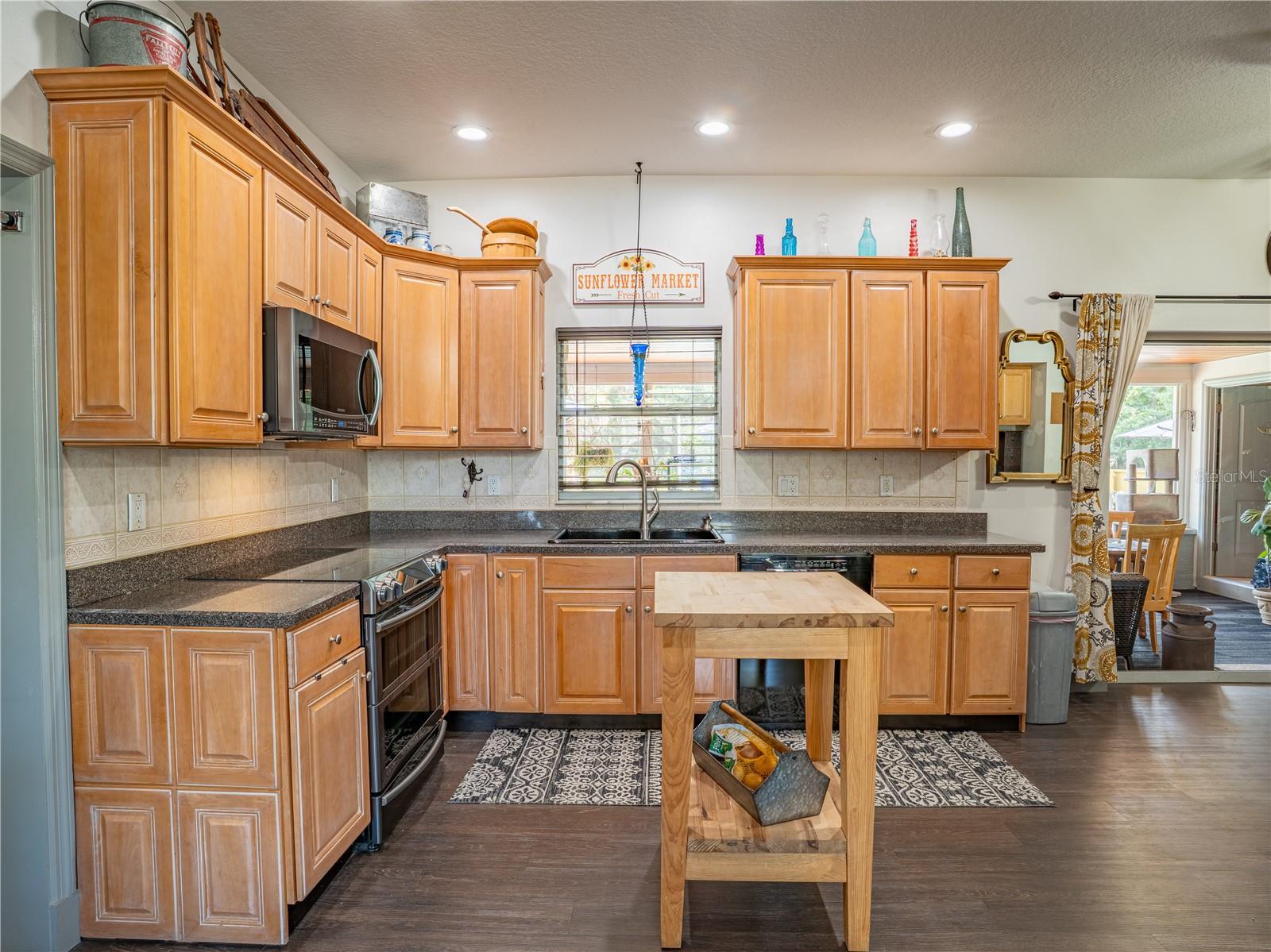 OAK HILL ESTATES - Residential