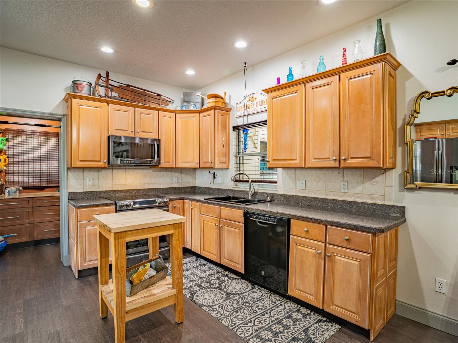 OAK HILL ESTATES - Residential