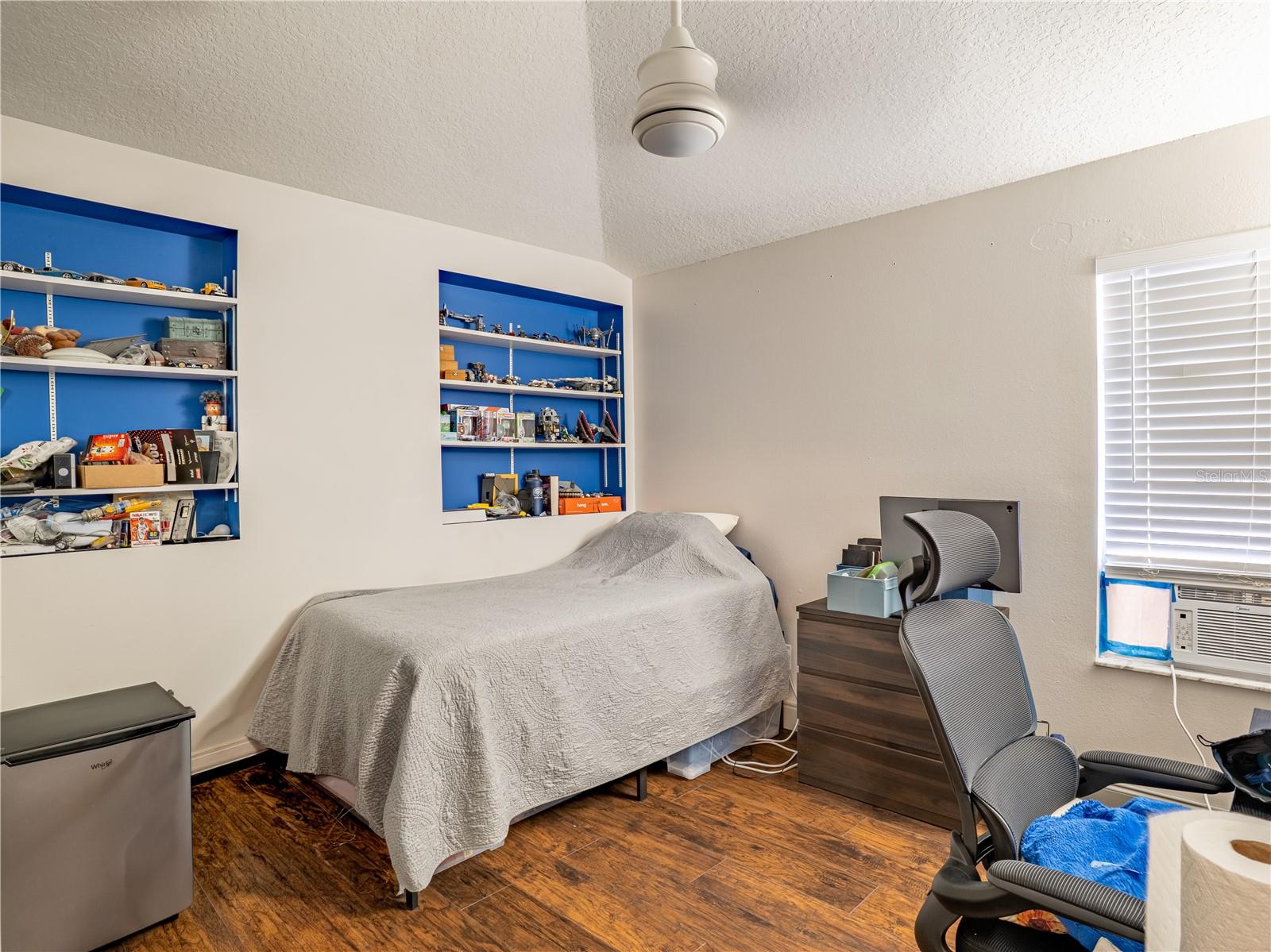 OAK HILL ESTATES - Residential