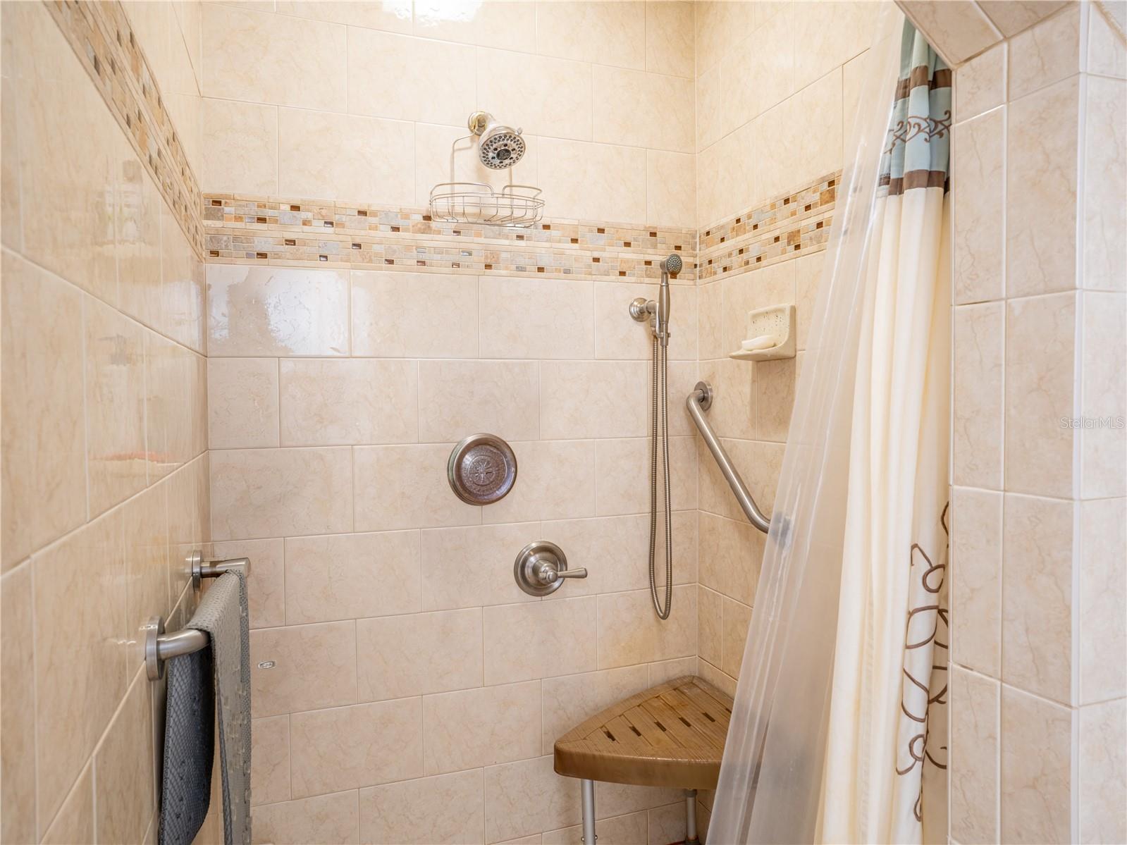 OAK HILL ESTATES - Residential