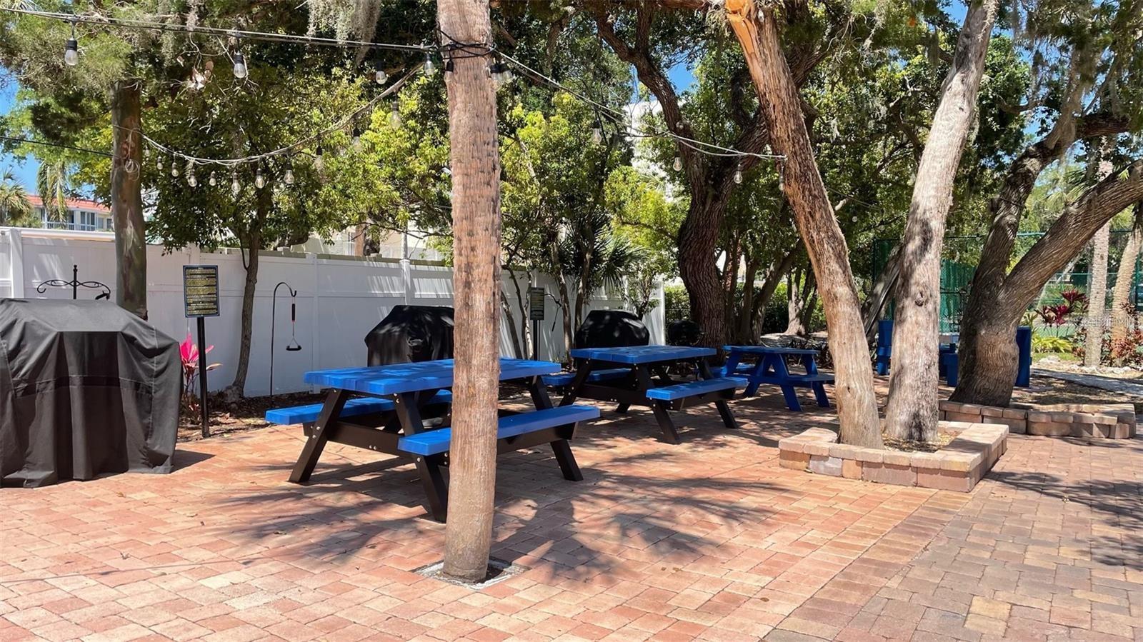 MIDNIGHT COVE II - Residential