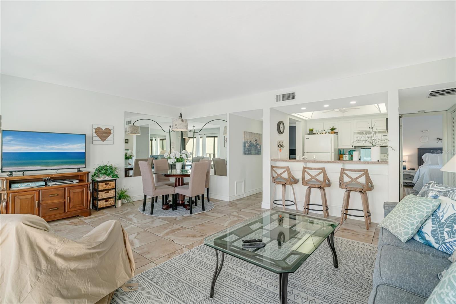 MIDNIGHT COVE II - Residential