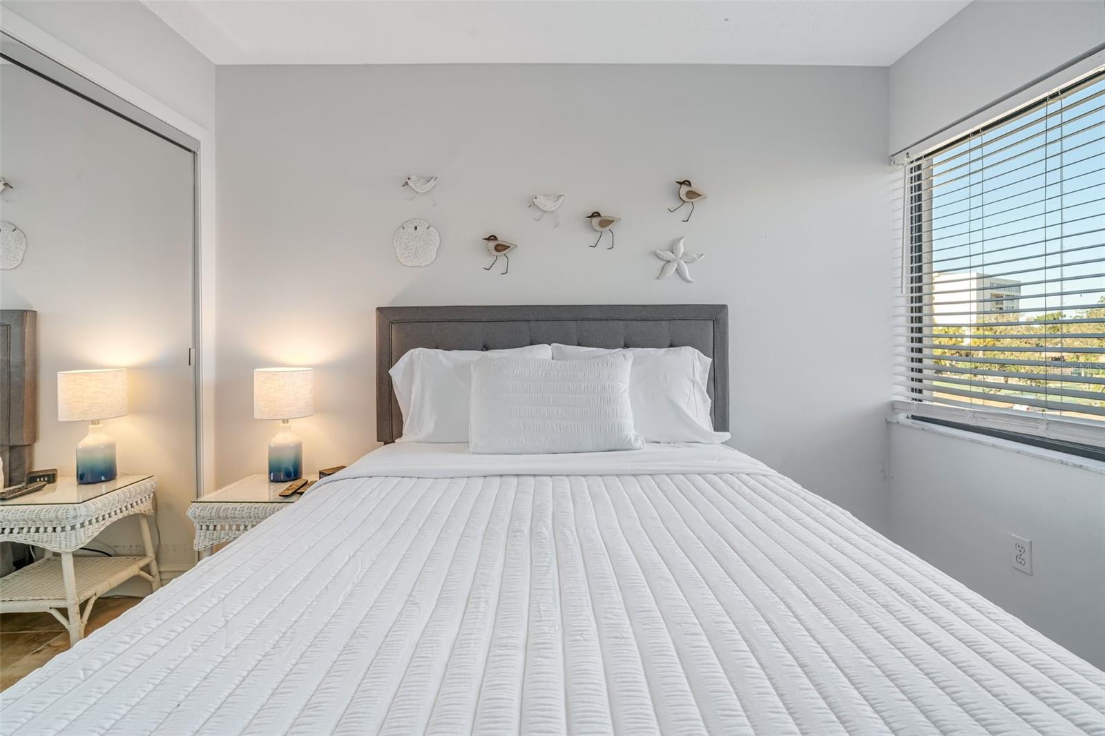 MIDNIGHT COVE II - Residential