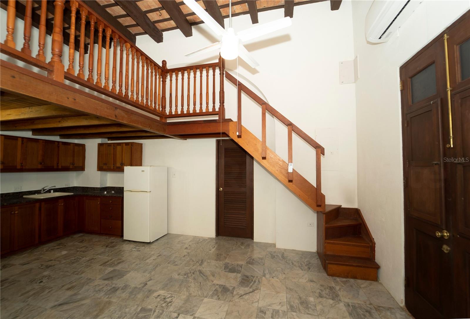 152 SAN JUSTO STREET 1B