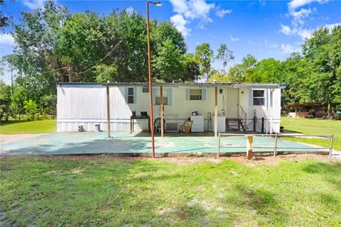 A home in LAKELAND