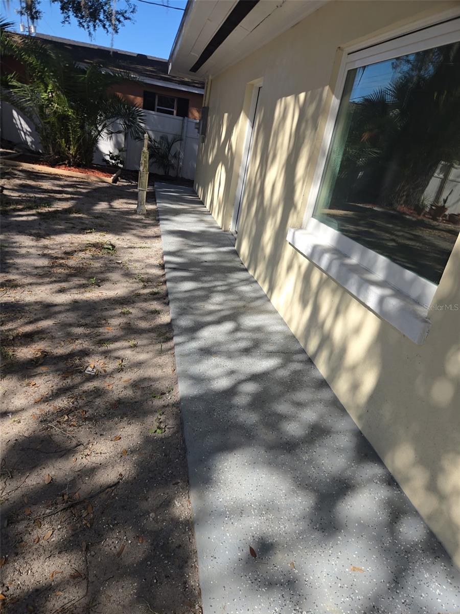 LINCOLN PARK SOUTH - Commercial Sale