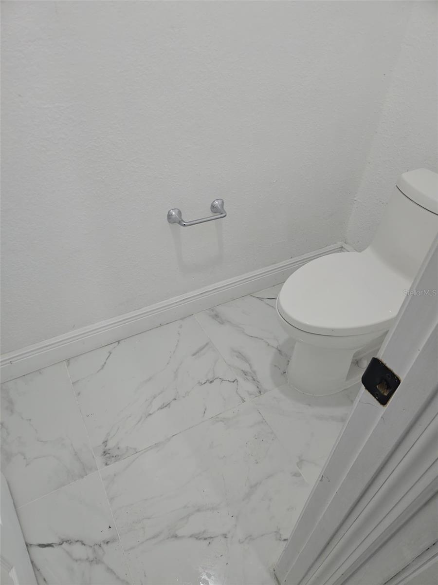 LINCOLN PARK SOUTH - Commercial Sale