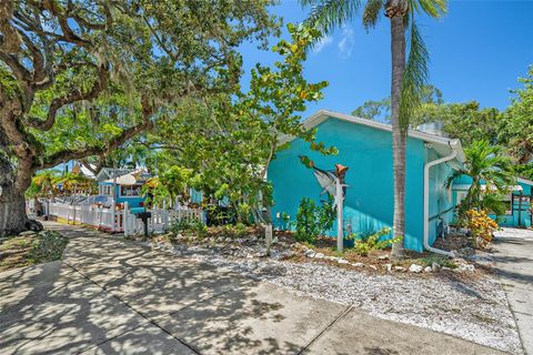 A home in PALM HARBOR