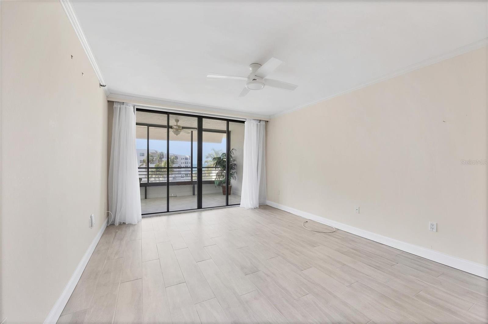PLAYERS CLUB II - Residential