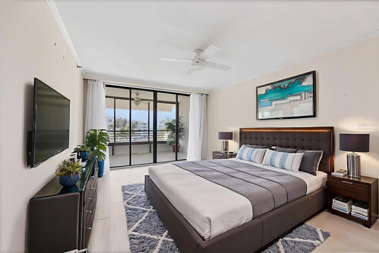 PLAYERS CLUB II - Residential