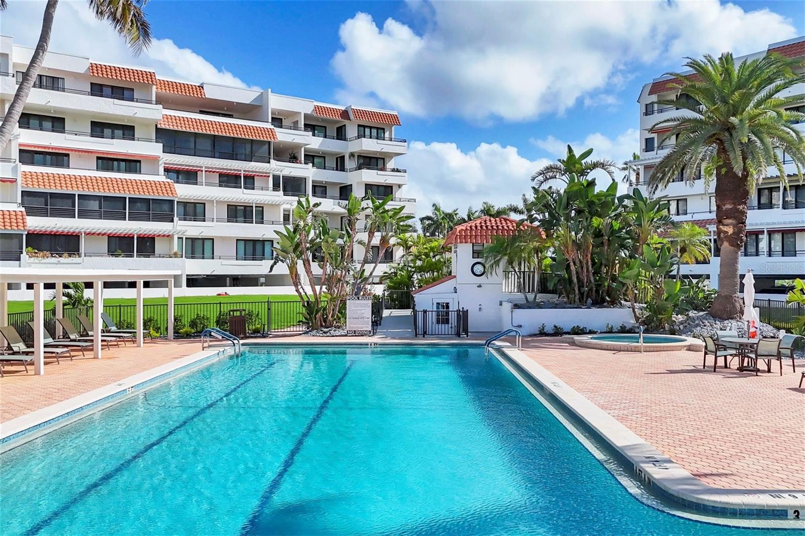 PLAYERS CLUB II - Residential