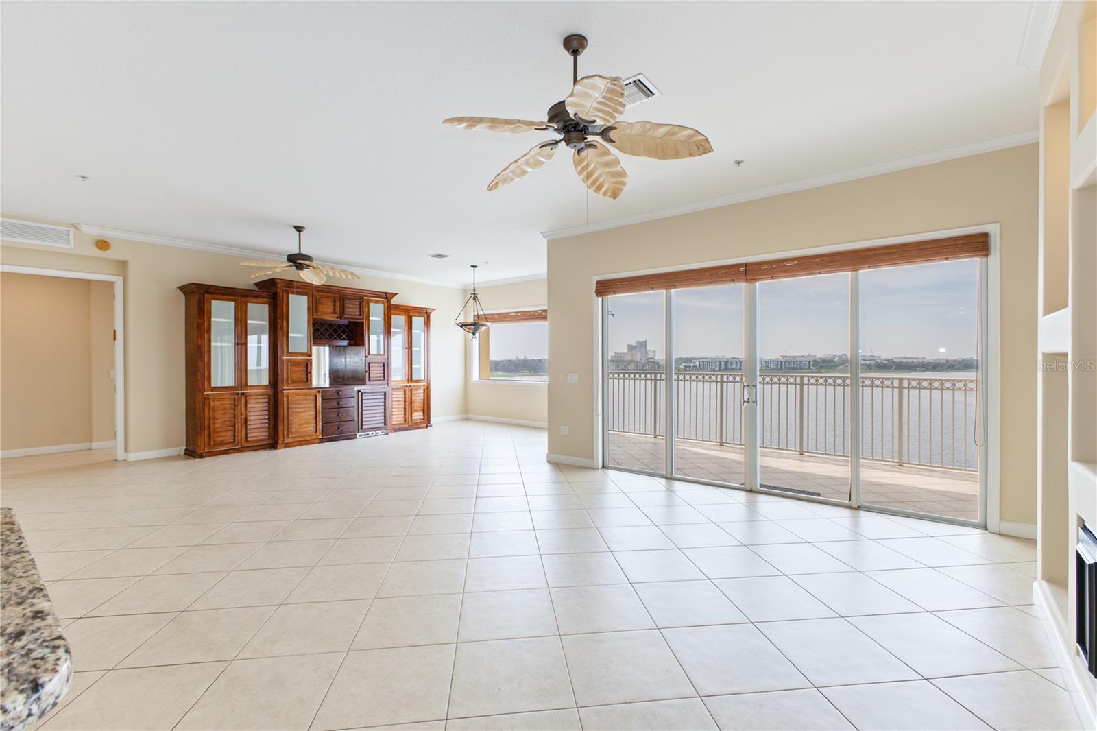 VIZCAYA HEIGHTS CONDO 04 - Residential Lease