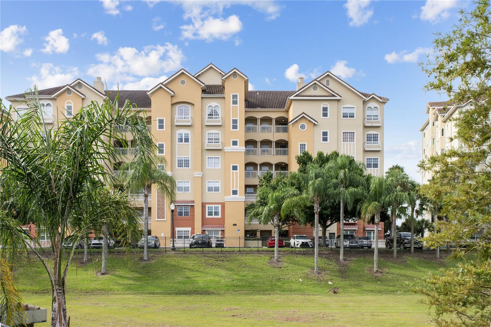 VIZCAYA HEIGHTS CONDO 04 - Residential Lease