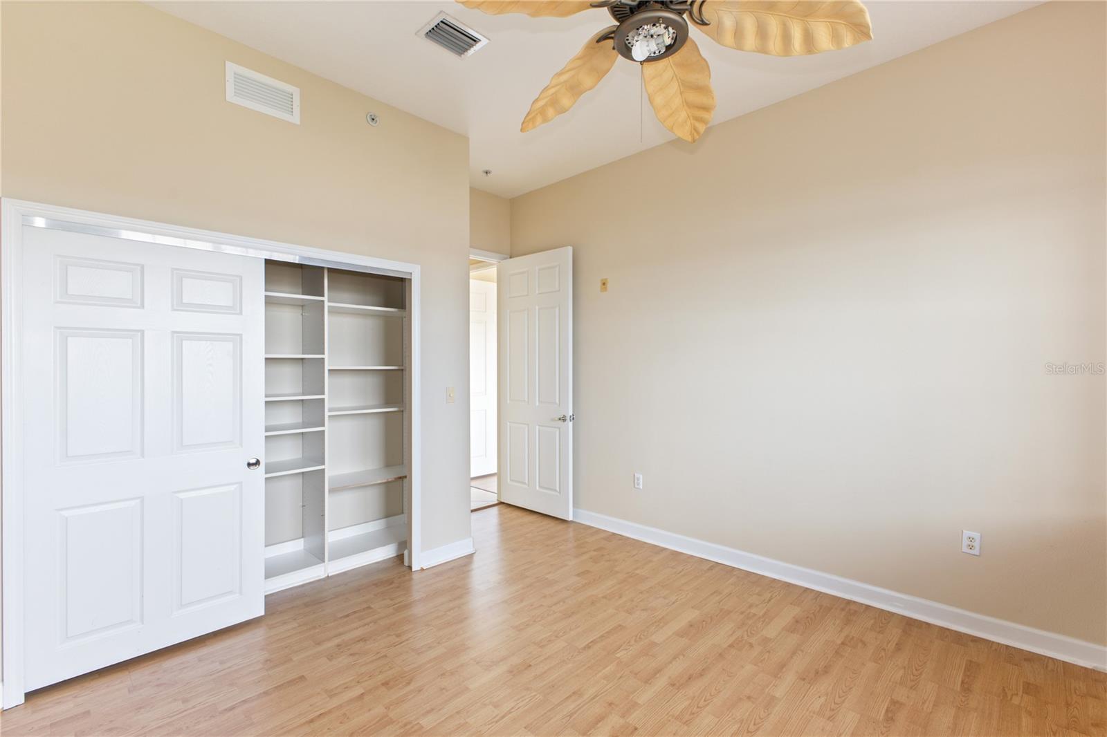 VIZCAYA HEIGHTS CONDO 04 - Residential Lease