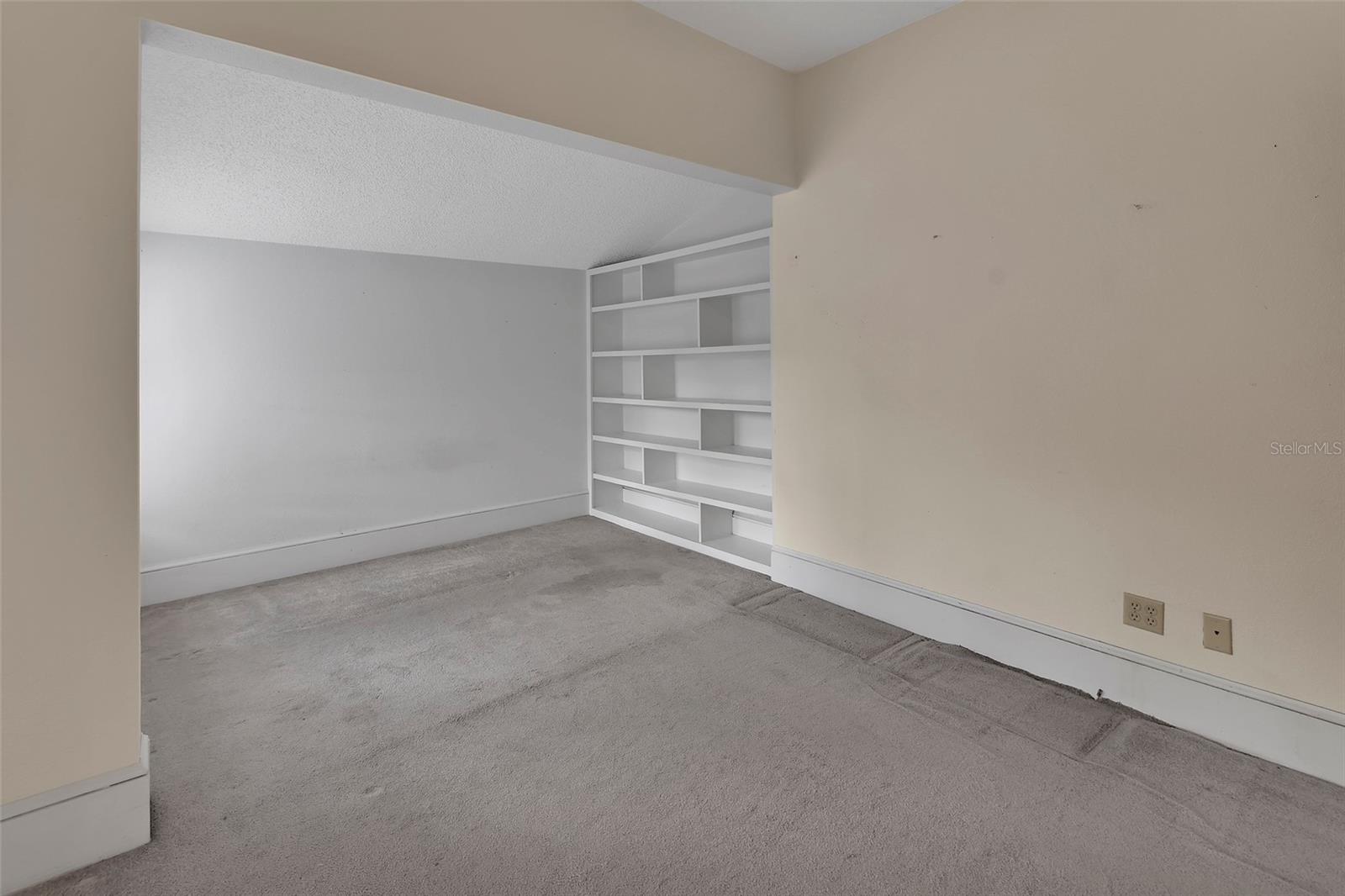 LENKERDS BLK 94 DELAND - Residential