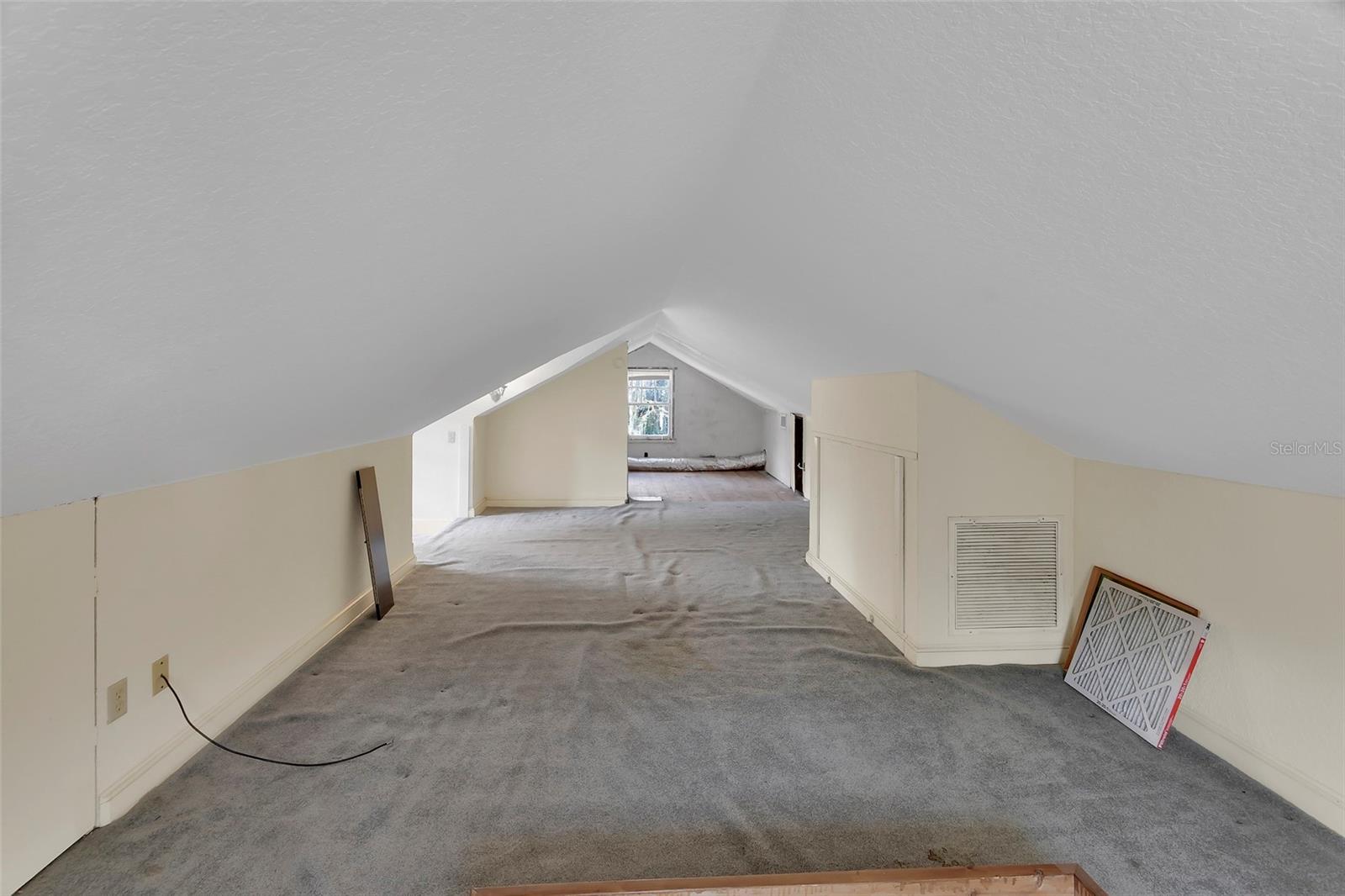 LENKERDS BLK 94 DELAND - Residential